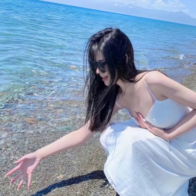 皮裘大衣女人